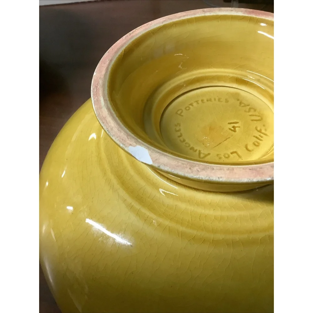 Los Angeles Potteries crazing chip